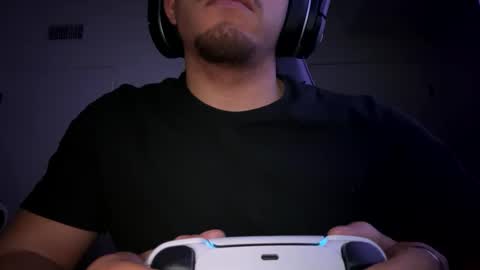 Snapshot of str8dj chatting on 12-19-24, 01:51 Dj online show from 12-19-24, 01:51