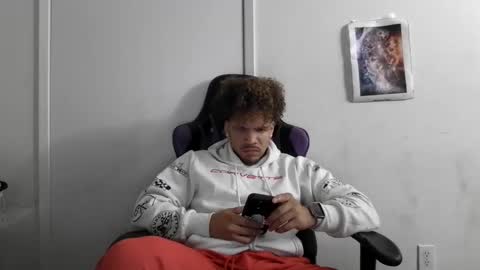 Snapshot of str8dj chatting on 09-18-25, 04:14 Dj online show from 09-18-25, 04:14