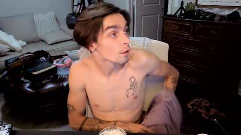 str8whiteboy21 online show from 06-27-26, 03:33