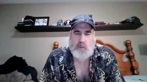 Straightbear4you online show from 09-20-25, 01:17