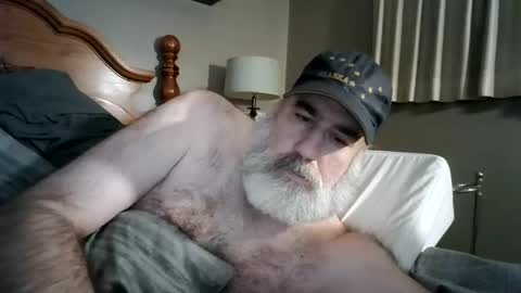 Straightbear4you online show from 10-20-25, 10:16