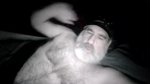 Snapshot of straightbear4you chatting on 05-18-26, 10:32 Straightbear4you online show from 05-18-26, 10:32
