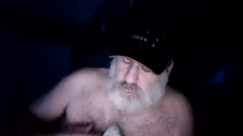 Snapshot of straightbear4you chatting on 06-05-26, 11:27 Straightbear4you online show from 06-05-26, 11:27