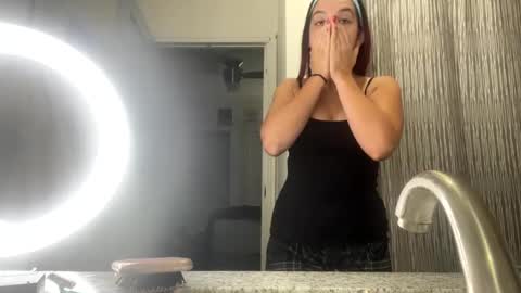 Snapshot of straightoutthetrailer chatting on 12-23-24, 06:33 lucille beatrice luficer call me lucy online show from 12-23-24, 06:33