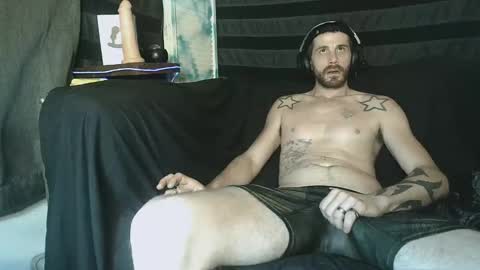 straitpipermann22 online show from 11-12-25, 03:45