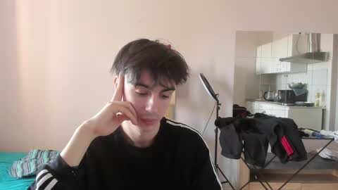 Ray online show from 04-11-26, 11:25