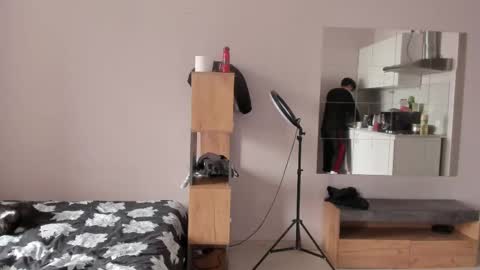 Ray online show from 04-26-26, 01:09