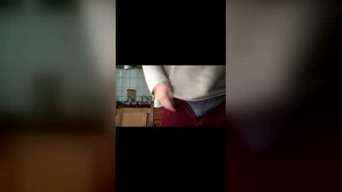 Snapshot of strandedstarfish chatting on 12-23-25, 10:46 strandedstarfish online show from 12-23-25, 10:46