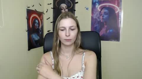 Amalia online show from 07-14-26, 10:21