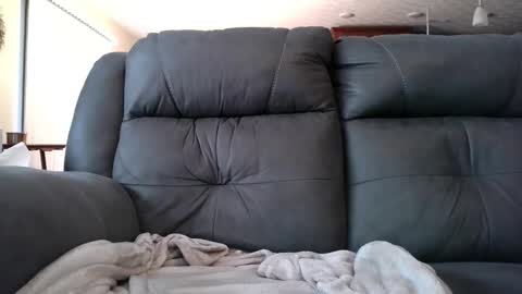 strangeratnight87 online show from 01-08-26, 07:27