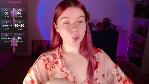 Snapshot of strawberry_juli chatting on 11-02-25, 10:50 Juli online show from 11-02-25, 10:50