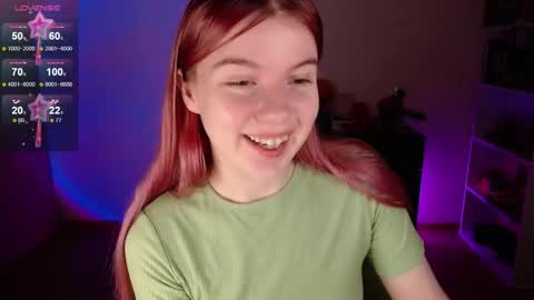 Snapshot of strawberry_juli chatting on 11-23-25, 07:19 Juli online show from 11-23-25, 07:19