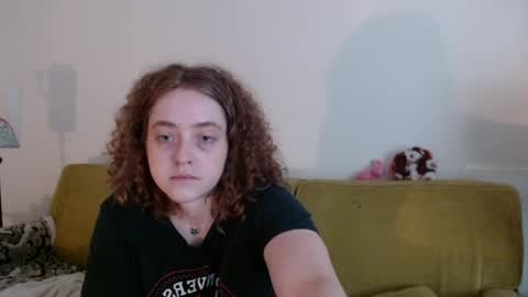 Strawberrylotsacake online show from 05-17-26, 11:39