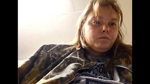 Strawberry online show from 10-20-25, 07:20