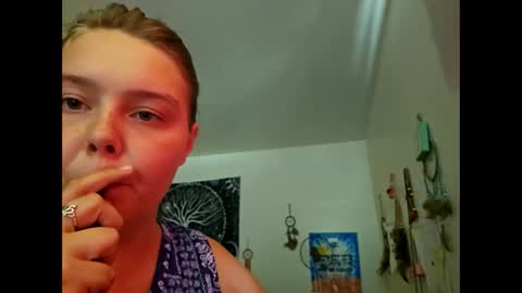 Strawberry online show from 10-23-25, 04:17