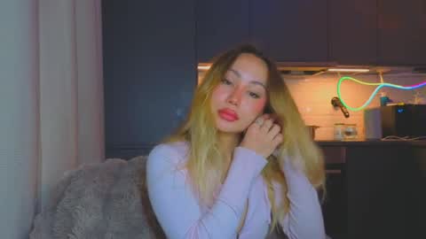 Tati and Lola online show from 04-26-26, 05:27