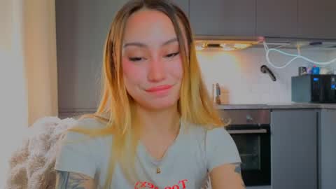 Tati and Lola online show from 05-09-26, 12:32