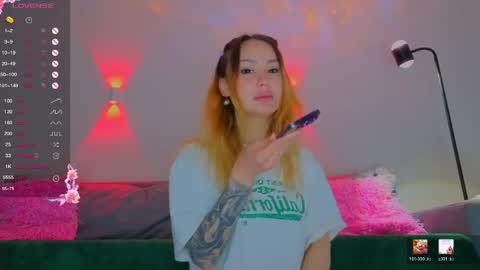 Tati and Lola online show from 05-29-26, 06:44