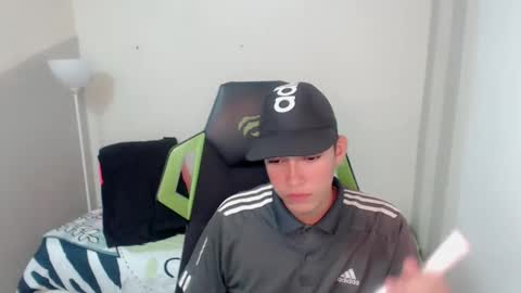 Snapshot of street_poemm_ chatting on 03-06-26, 09:33 Street online show from 03-06-26, 09:33