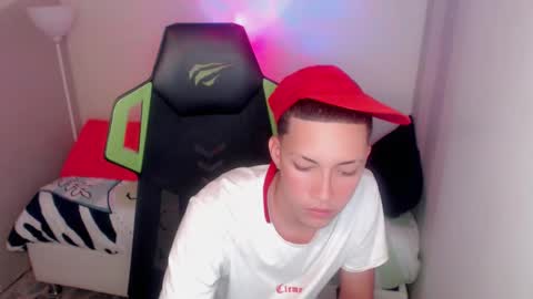 Snapshot of street_poemm_ chatting on 03-09-26, 08:35 Street online show from 03-09-26, 08:35