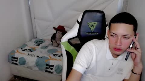 Snapshot of street_poemm_ chatting on 03-14-26, 04:29 Street online show from 03-14-26, 04:29