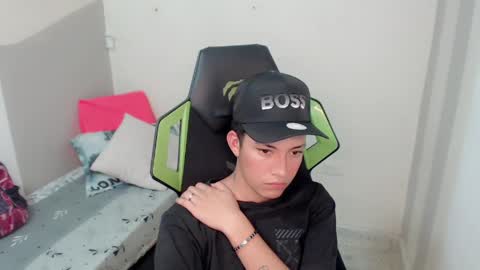 Street online show from 04-07-26, 08:42