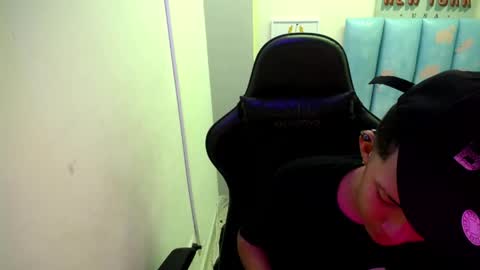 Street online show from 04-22-26, 08:10