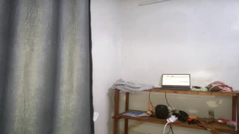 Snapshot of streetlioness chatting on 11-22-25, 04:17 streetlioness online show from 11-22-25, 04:17