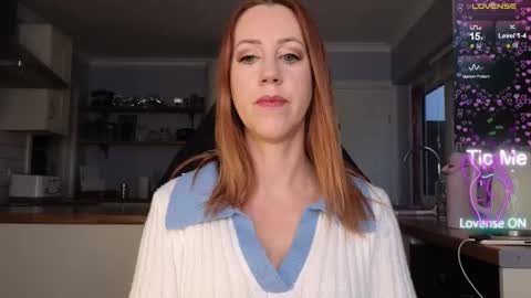 Amorina online show from 12-23-25, 10:02