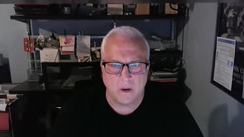 Snapshot of strkgforyou chatting on 10-19-25, 05:46 Stroking For You online show from 10-19-25, 05:46