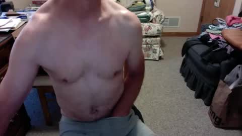 Snapshot of strokerace4020 chatting on 09-22-25, 09:17 strokerace4020 online show from 09-22-25, 09:17