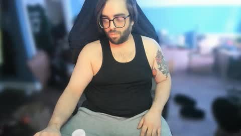 Snapshot of strokingslow420 chatting on 11-13-25, 05:56 Johnny online show from 11-13-25, 05:56