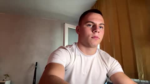 Snapshot of strong_baby chatting on 09-26-25, 02:32 Strong Baby online show from 09-26-25, 02:32