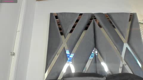 Snapshot of strong_girl_ chatting on 12-28-24, 11:09 Alexa online show from 12-28-24, 11:09