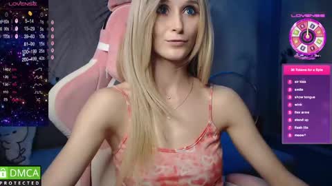Snapshot of strongalice chatting on 06-01-26, 10:33 The best athletic body on the site online show from 06-01-26, 10:33
