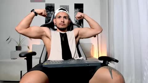 Snapshot of stud_samuel chatting on 01-15-26, 12:15 Samuel online show from 01-15-26, 12:15