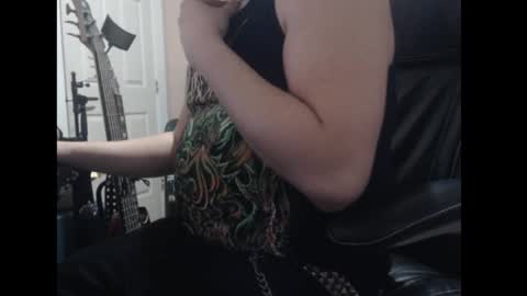 Snapshot of studbeltbro chatting on 01-07-25, 11:45 studbeltbro online show from 01-07-25, 11:45