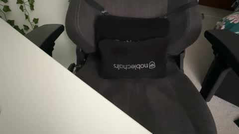 CuriousStudentBi online show from 09-15-25, 01:11