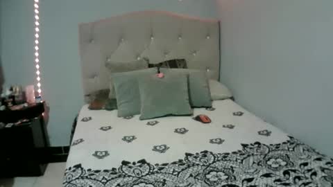 DORIANMAIRA online show from 02-08-25, 05:18