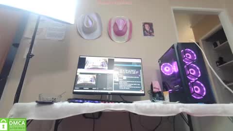 Snapshot of studiowahines chatting on 01-29-25, 07:11 StudioWahines online show from 01-29-25, 07:11