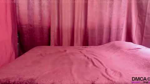 StudioWahines online show from 04-17-26, 12:02