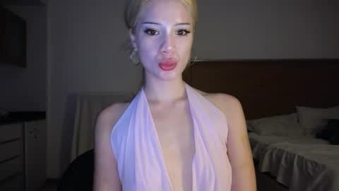 Sofa online show from 03-23-26, 10:58