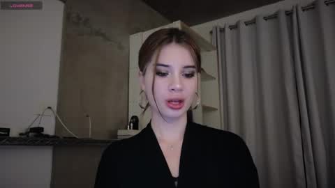 Sofa online show from 04-29-26, 11:11