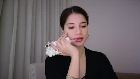 Snapshot of stuirt chatting on 07-16-26, 10:49 Sofa online show from 07-16-26, 10:49