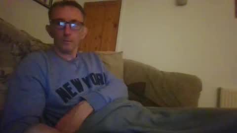 Snapshot of stuuuey73 chatting on 05-10-26, 09:42 stuuuey73 online show from 05-10-26, 09:42