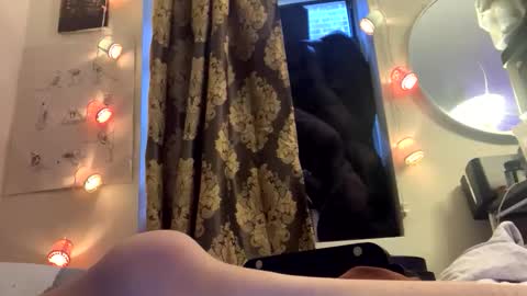 stxllaxcx online show from 04-11-26, 07:51