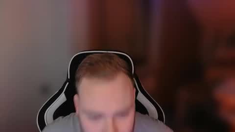 Snapshot of sub_austr chatting on 01-17-26, 10:13 sub_austr online show from 01-17-26, 10:13