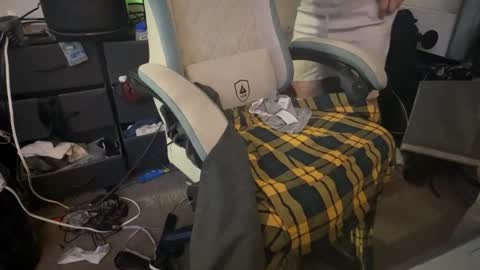 sub_boy221059 online show from 10-28-25, 06:43