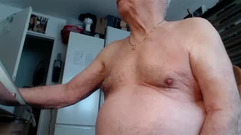 Snapshot of subibuns chatting on 12-15-24, 09:35 Marcel online show from 12-15-24, 09:35