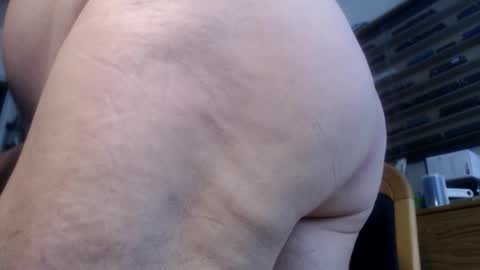 Snapshot of subibuns chatting on 01-12-26, 09:14 Marcel online show from 01-12-26, 09:14